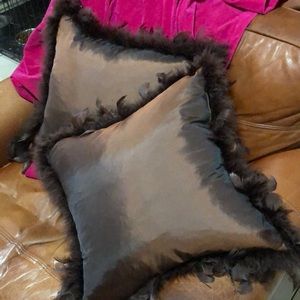 Brown feathered silk pillow with Feathers